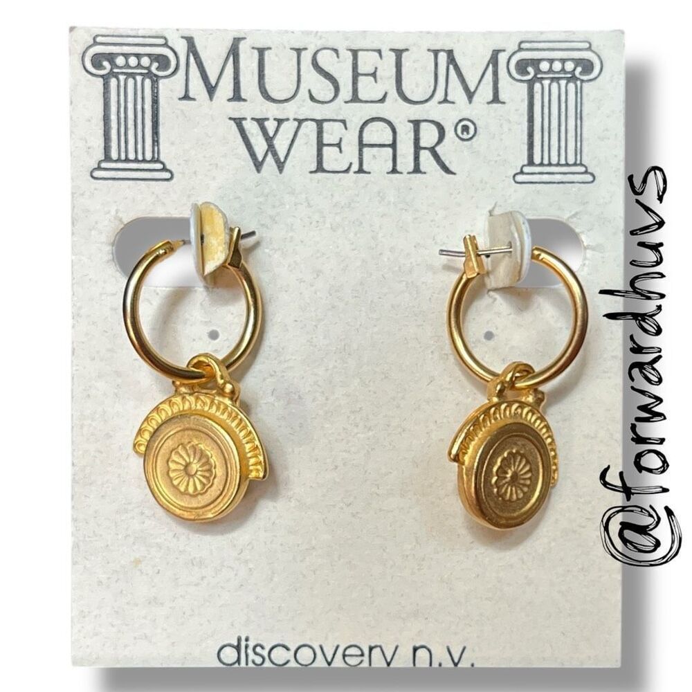 Museum Wear® Discover N.Y. Hoop Earrings